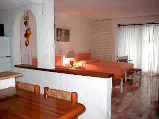 cancun condo for sale in the hotel zone $ 75,000 US